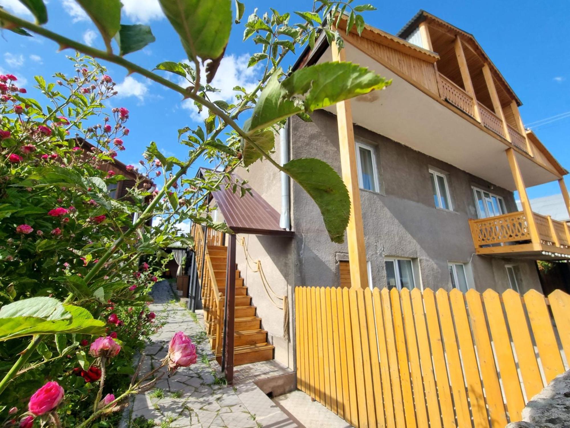 New Horizons , Apartment With 5 Bedrooms, Whole Apartment, Апартмент Целиком Дилижан Экстерьер фото